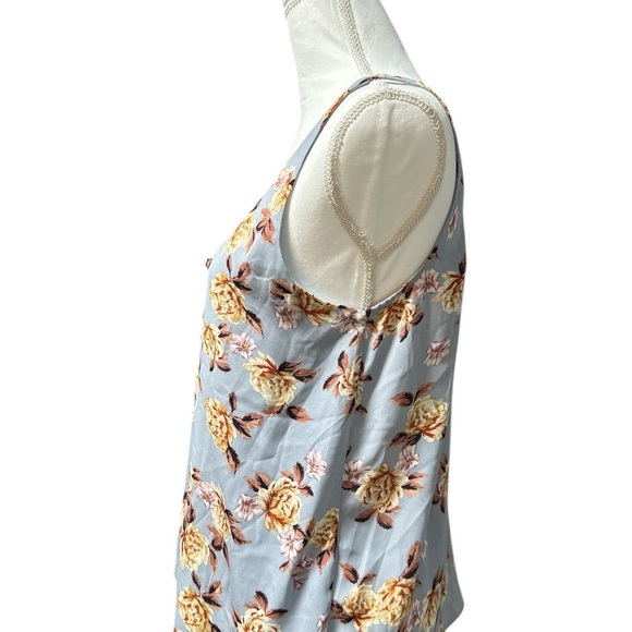 The Buckle Daytrip - Floral Sleeveless Blouse - Picture 2 of 7